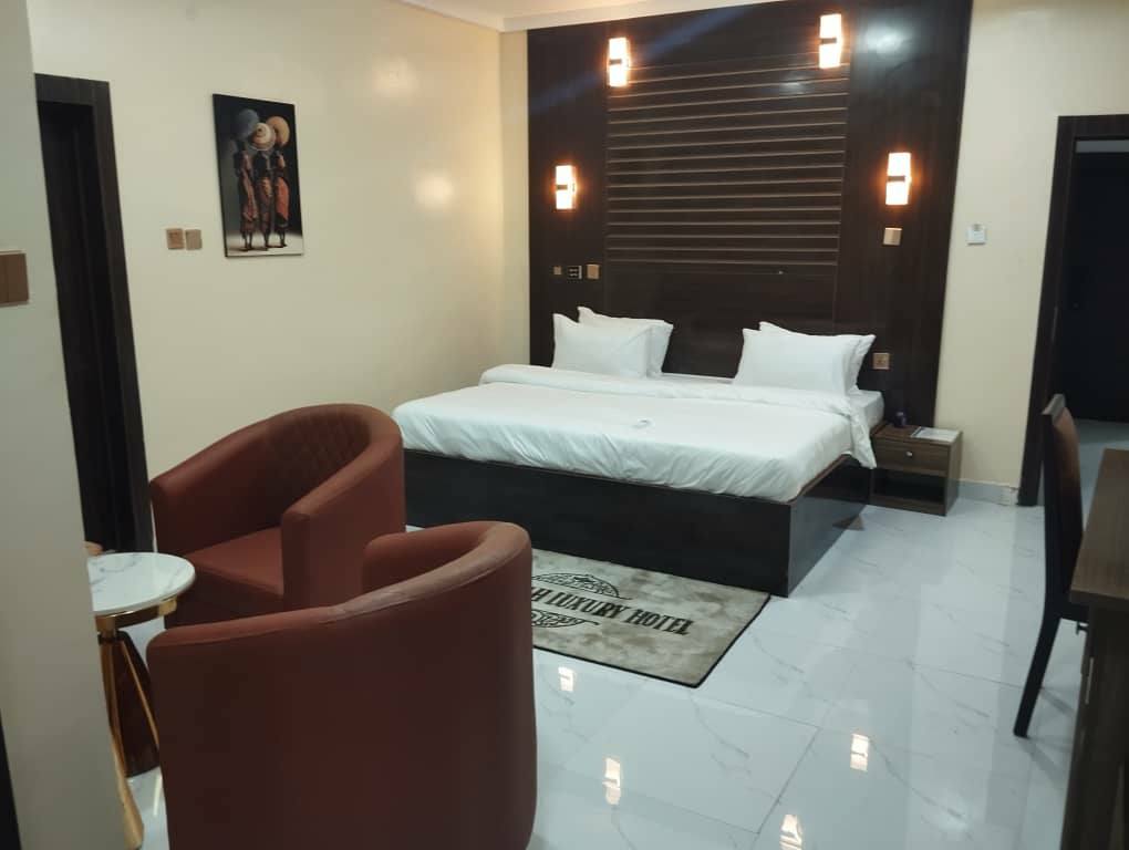 Darminah Luxury Hotel 