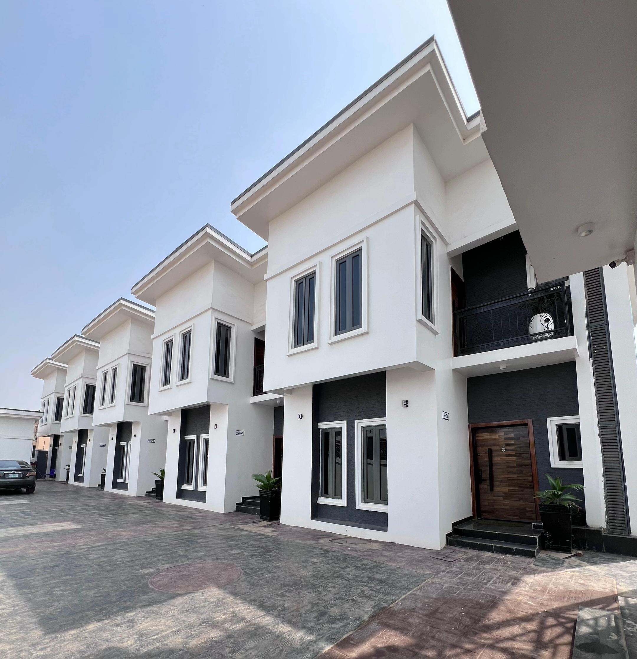 Deeshade Apartments