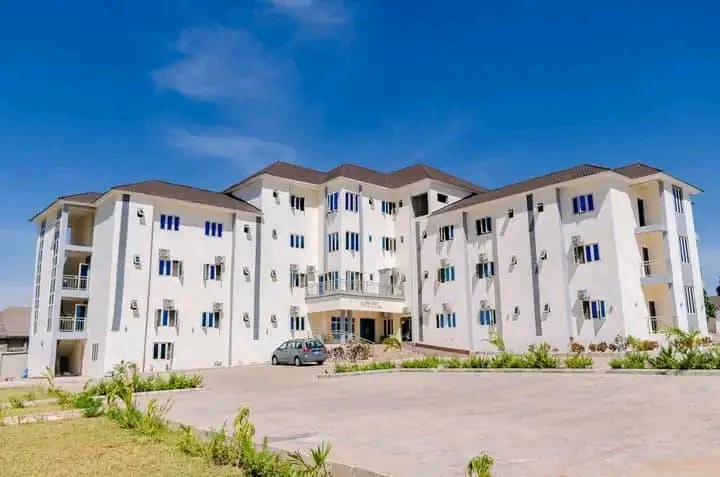 Tazu Luxury Hotel & Suites Lafia