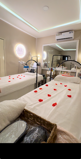 JVEE WELLNESS & SPA (Oasis)